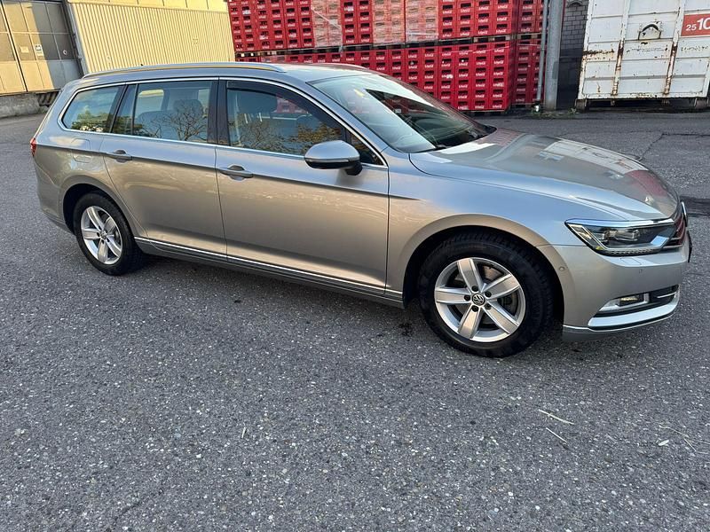 Gebraucht VW Passat Highline 150 PS (110 kW) 2015 Kombi