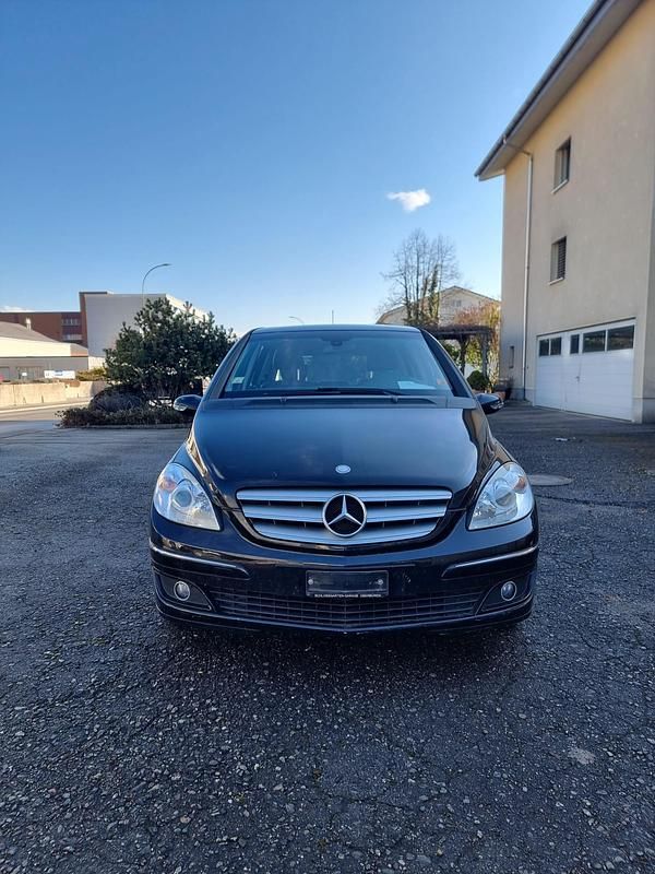 Gebraucht Mercedes B200 136 PS (100 kW) 2005 Van / Kleinbus