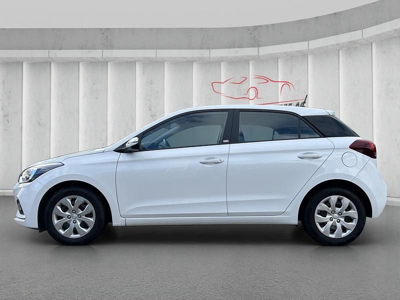 Gebraucht Hyundai i20 100 PS (73 kW) 2019 Kleinwagen