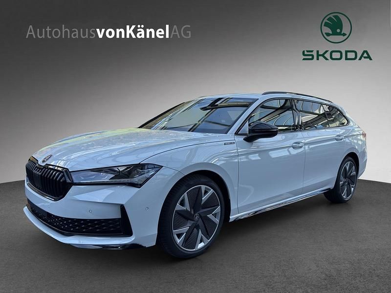 Weiss Neu 2025 Skoda Superb SportLine Kombi | CHF 61’950 - Bild 1/4