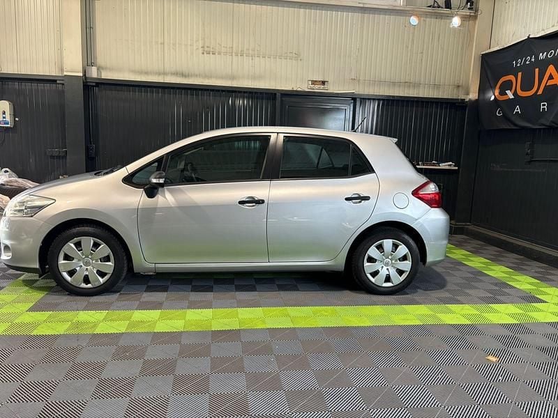 Gebraucht Toyota Auris Luna 99 PS (72 kW) 2011 Kleinwagen