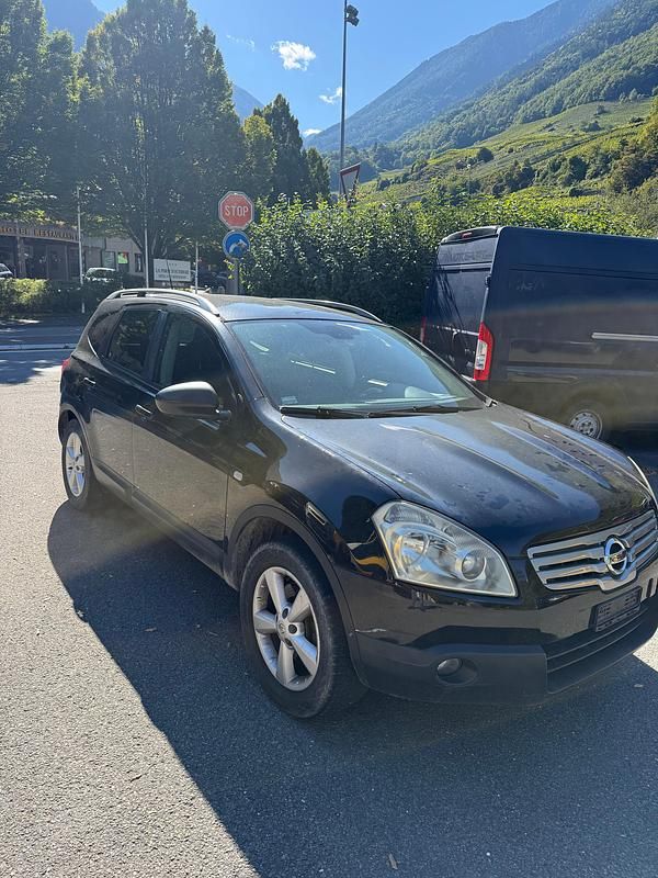 Gebraucht Nissan Qashqai +2 Tekna 150 PS (110 kW) 2009 SUV