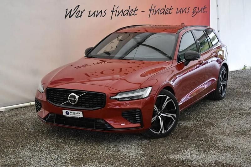 Gebraucht Volvo V60 Ultra 349 PS (256 kW) 2025 Rot Kombi
