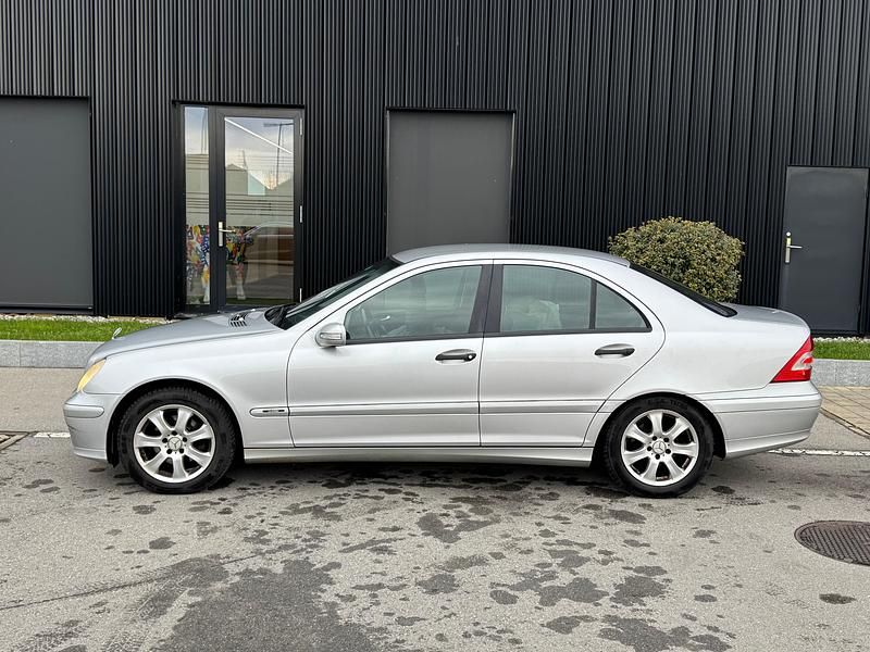 Gebraucht Mercedes C200 Classic 163 PS (119 kW) 2004