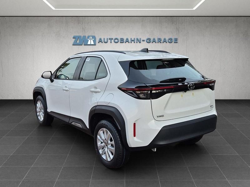 Neu Toyota Yaris Cross Comfort 131 PS (96 kW) 2026 Weiss SUV