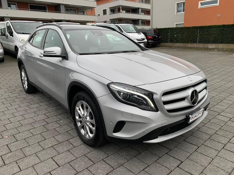 Gebraucht Mercedes GLA250 Urban 211 PS (155 kW) 2016 SUV