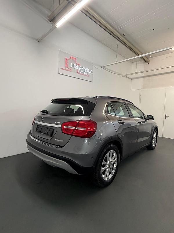 Gebraucht Mercedes GLA200 Style 136 PS (100 kW) 2014 SUV