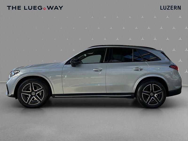 Gebraucht Mercedes GLC200 204 PS (150 kW) 2024 Silber SUV