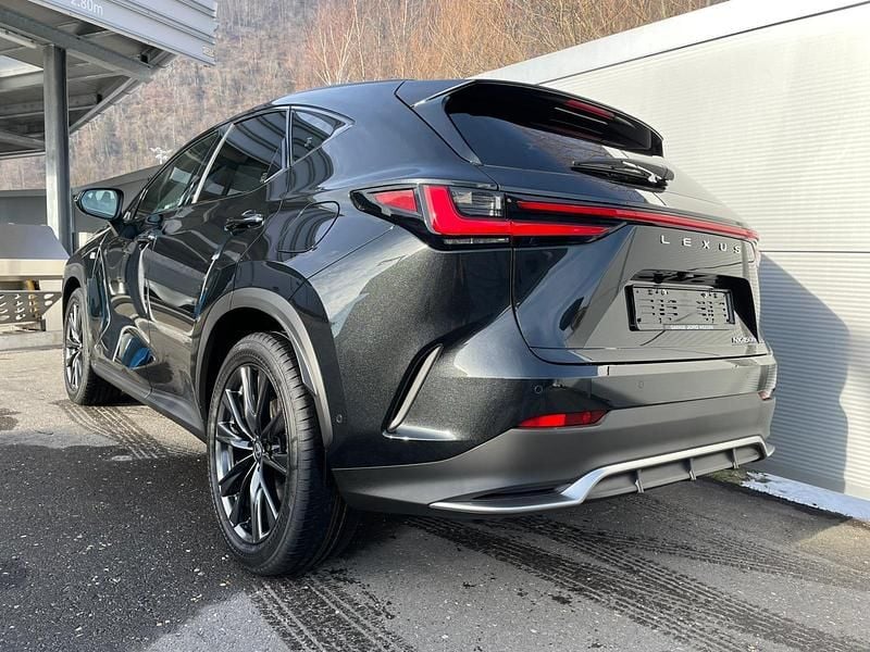 Neu Lexus NX450h+ Sport Line 292 PS (214 kW) 2026 Schwarz SUV
