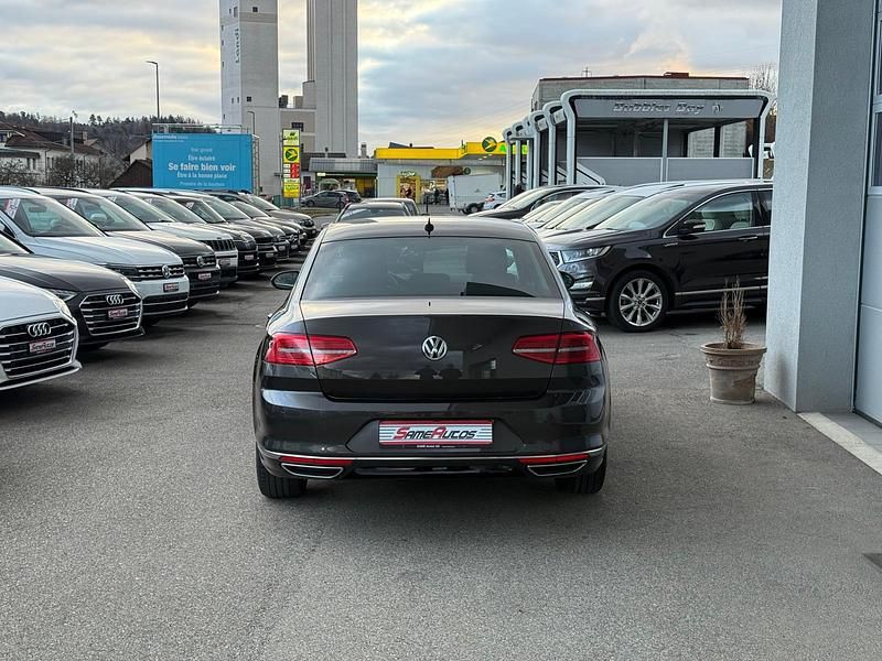 Gebraucht VW Passat Highline 220 PS (161 kW) 2015