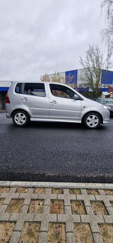 Gebraucht Daihatsu YRV 87 PS (63 kW) 2002 Van / Kleinbus