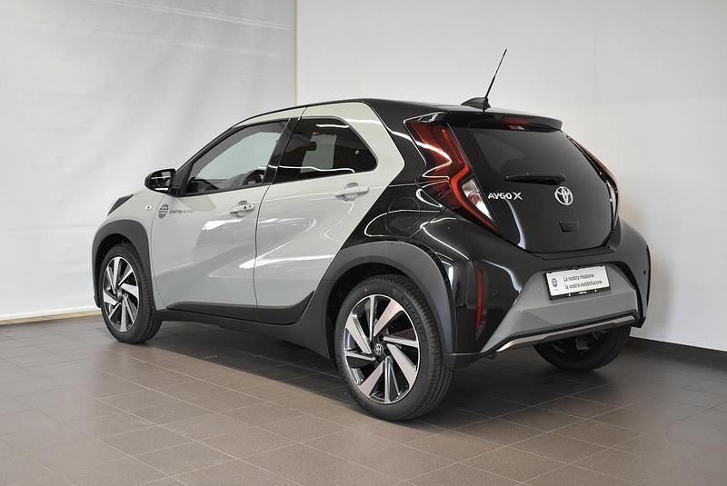 Gebraucht Toyota Aygo X Style 72 PS (52 kW) 2025 Grau SUV