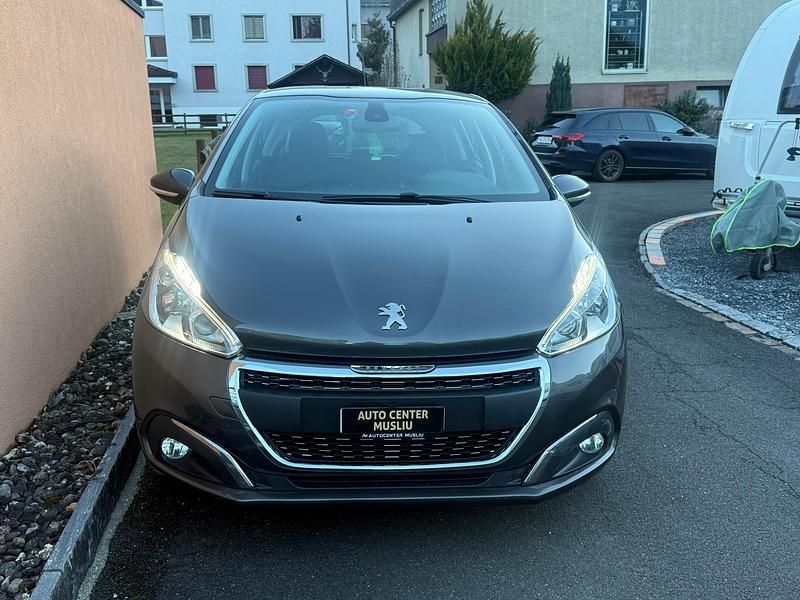 Gebraucht Peugeot 208 Style 82 PS (60 kW) 2018 Kleinwagen