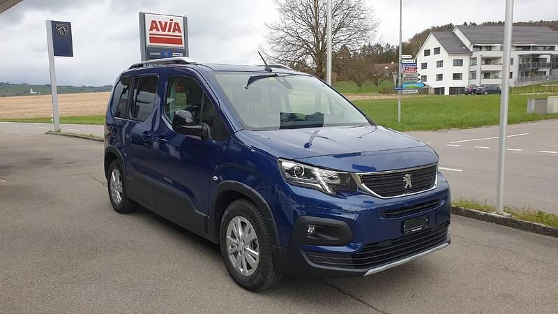 Gebraucht Peugeot Rifter Allure 100 kW (136 PS) 2022 Blau Van / Kleinbus
