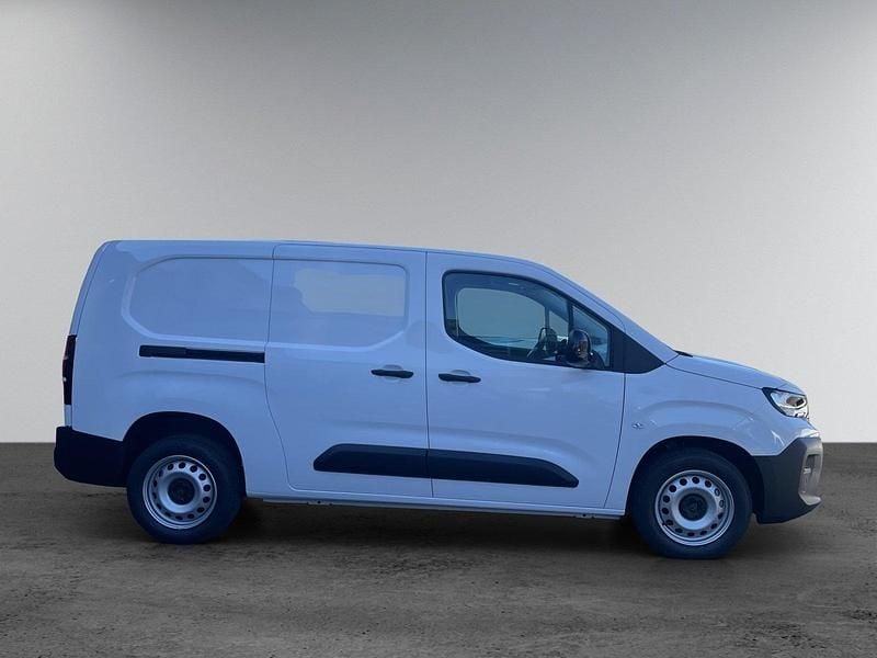Neu Peugeot Partner 102 PS (75 kW) 2025 Van / Kleinbus