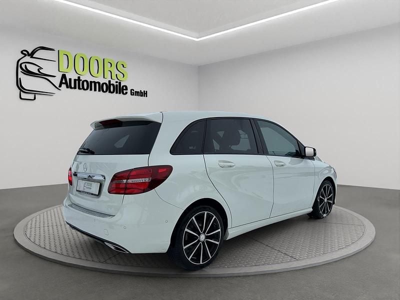 Gebraucht Mercedes B220 AMG line 177 PS (130 kW) 2016 Van / Kleinbus