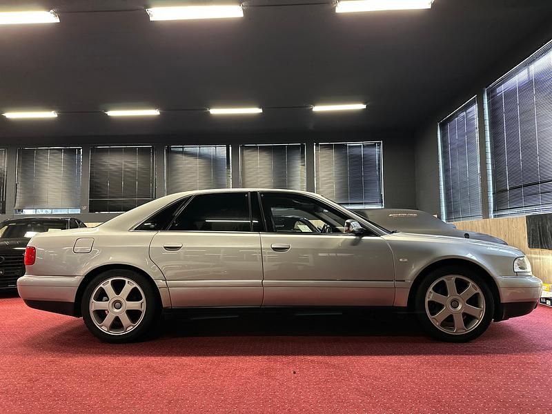 Gebraucht Audi S8 360 PS (264 kW) 2000 Limousine