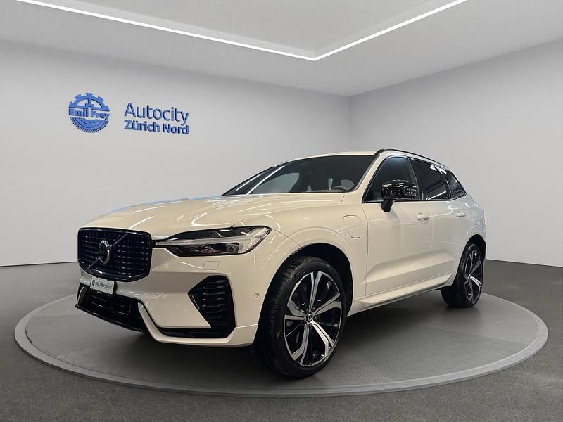 Weiss Gebraucht 2022 Volvo XC60 R-Design SUV | CHF 47’999 (Fairer Preis) - Bild 1/4