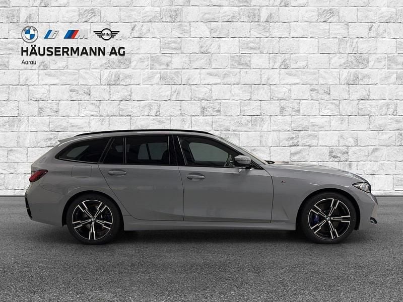 Gebraucht BMW 330 M Sport 285 PS (209 kW) 2022 Kombi