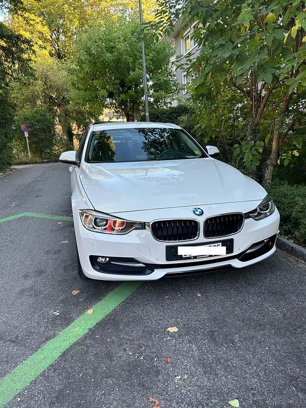 Gebraucht BMW 320 Sport Line 184 PS (135 kW) 2014