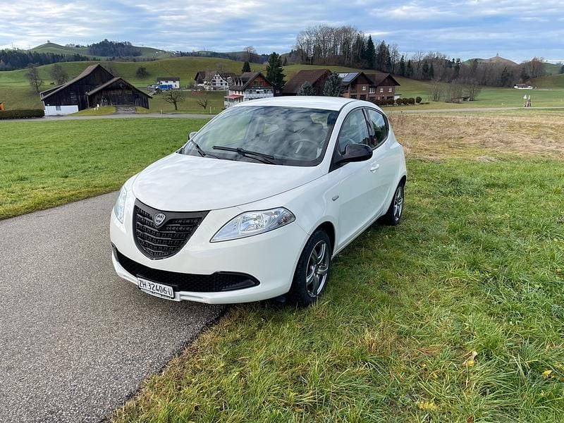 Gebraucht Lancia Ypsilon 85 PS (62 kW) 2016 Kleinwagen