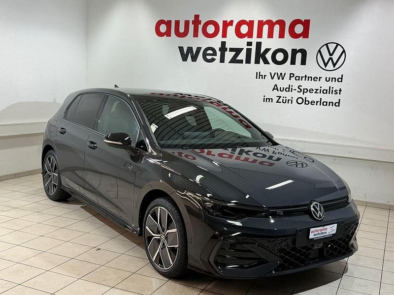 Neu VW Golf VIII R-line 150 PS (110 kW) 2026 Grau Limousine
