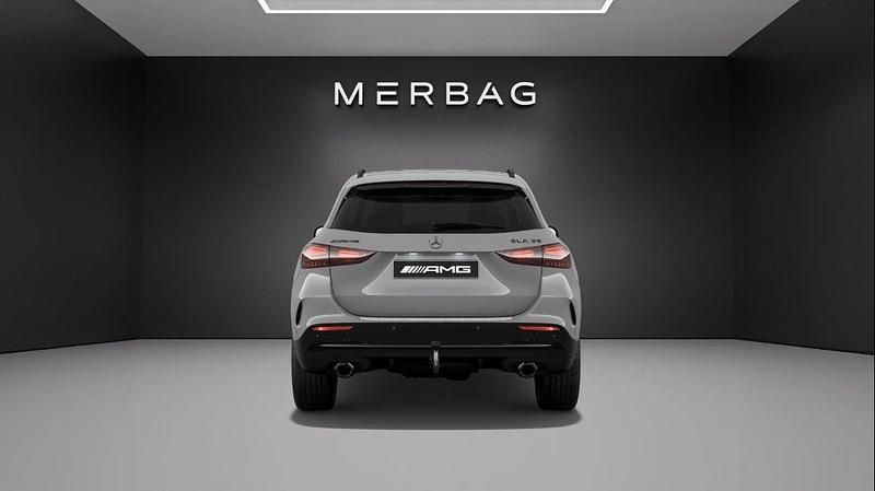 Neu Mercedes GLA35 AMG AMG 306 PS (225 kW) 2025 SUV