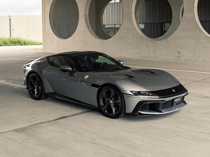 Neu 2025 Ferrari 12 Cilindri | CHF 499’911 - Bild 1/4