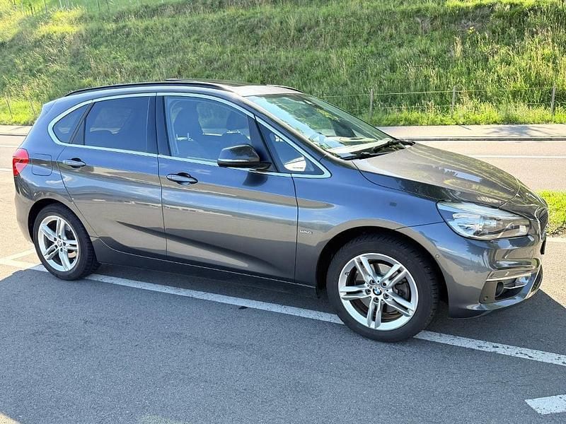 Gebraucht BMW 220 Active Tourer Luxury Line 192 PS (141 kW) 2017 Van / Kleinbus