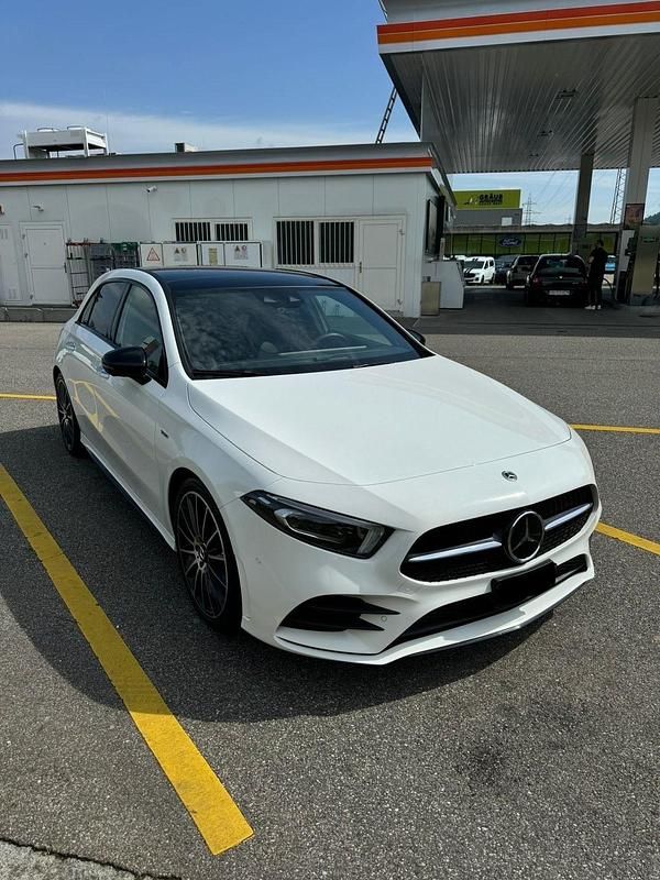 Gebraucht Mercedes A200 AMG line 163 PS (119 kW) 2021