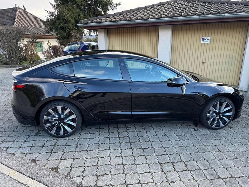 Gebraucht Tesla Model 3 RWD 208 kW (283 PS) 2024 Limousine