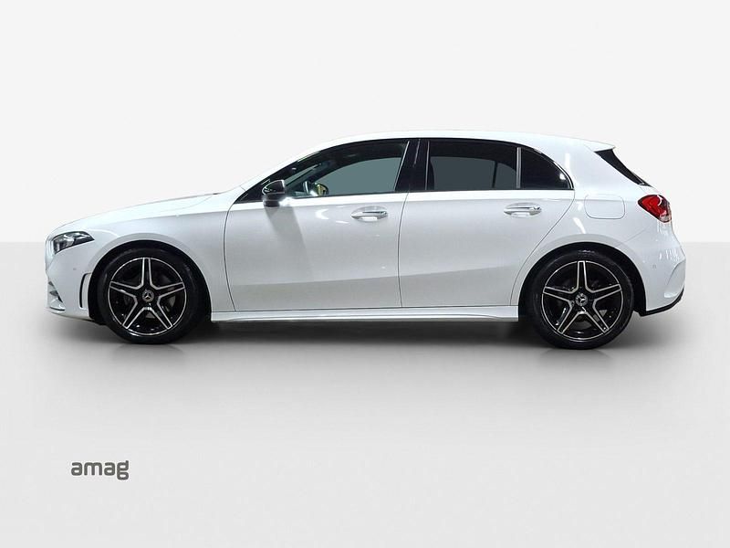 Gebraucht Mercedes A180 AMG line 136 PS (100 kW) 2022 Blanc Limousine