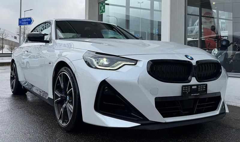 Weiss Gebraucht 2022 BMW M240 M Sport Coupé | CHF 43’900 (Teuer) - Bild 1/4