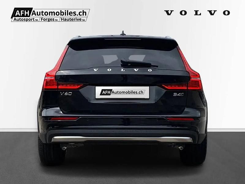 Gebraucht Volvo V60 CC 264 PS (194 kW) 2025 Schwarz Kombi
