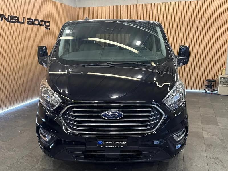 Gebraucht Ford Tourneo Custom Titanium 170 PS (125 kW) 2025 Schwarz Van