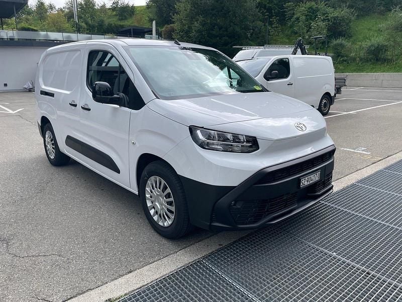 Neu Toyota Proace City Advance 100 kW (136 PS) 2025 Van / Kleinbus