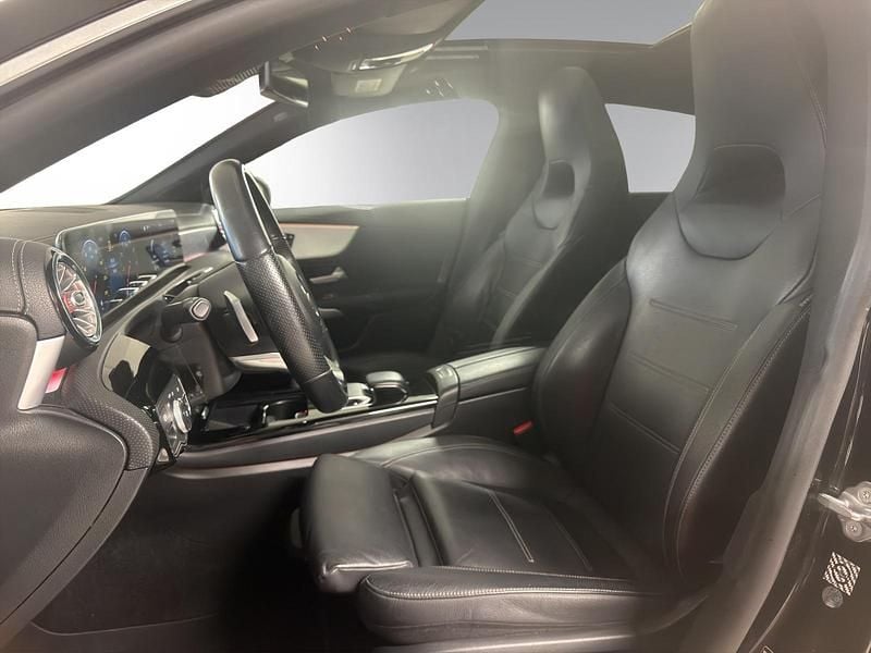 Gebraucht Mercedes CLA200 Shooting Brake AMG line 163 PS (119 kW) 2019 Schwarz Kombi