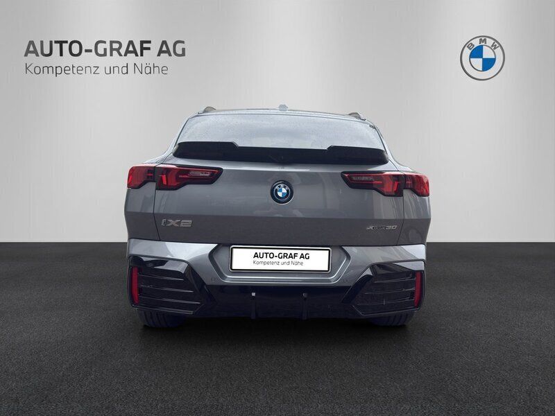 Neu BMW iX2 M Sport 230 kW (313 PS) 2025 SUV