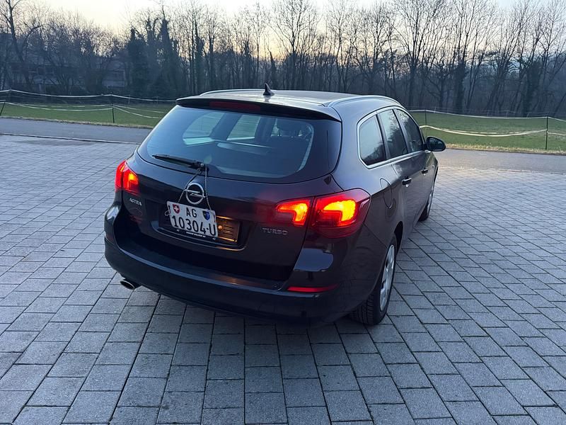 Gebraucht Opel Astra Sport 180 PS (132 kW) 2012
