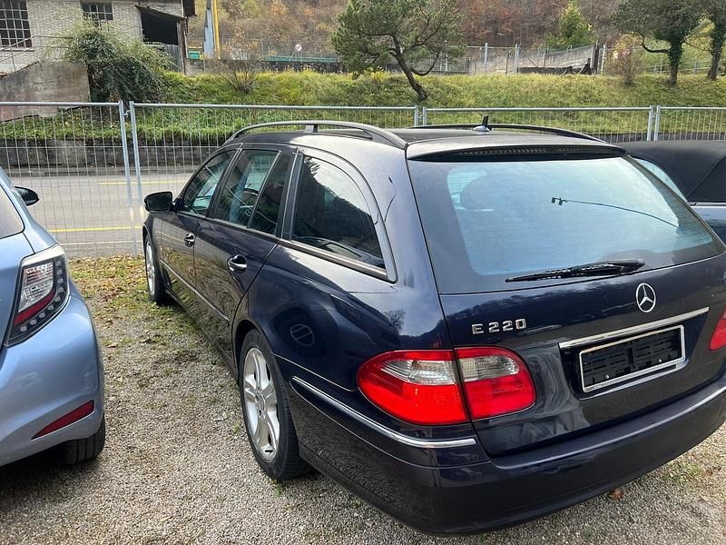 Gebraucht Mercedes E220 Avantgarde 170 PS (125 kW) 2009