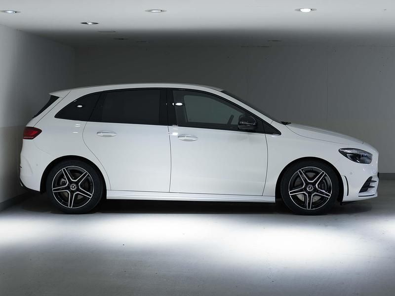 Gebraucht Mercedes B250e 238 PS (175 kW) 2025 Weiss Van / Kleinbus