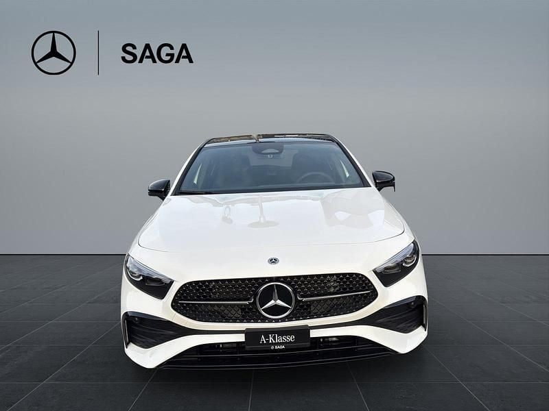 Neu Mercedes A200 Night 163 PS (119 kW) 2025 Limousine
