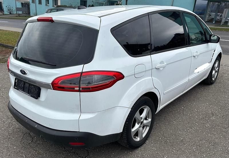 Gebraucht Ford S-MAX Titanium 140 PS (102 kW) 2014 Van / Kleinbus