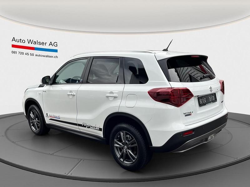 Gebraucht Suzuki Vitara 116 PS (85 kW) 2024 Weiss SUV
