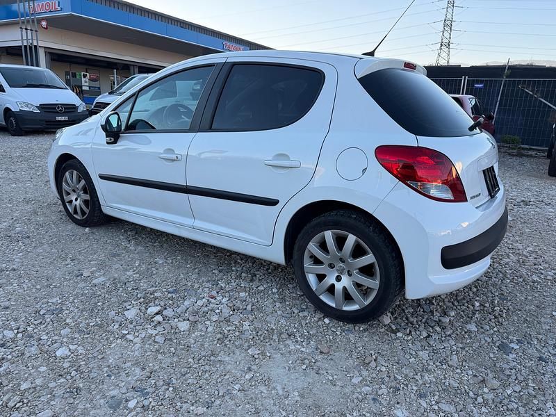 Gebraucht Peugeot 207 95 PS (69 kW) 2010