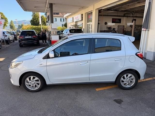 Gebraucht Mitsubishi Space Star Invite 71 PS (52 kW) 2023 Weiss Limousine