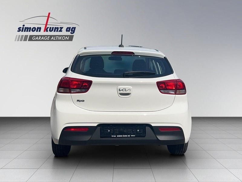 Gebraucht Kia Rio 84 PS (61 kW) 2023 Weiss Limousine
