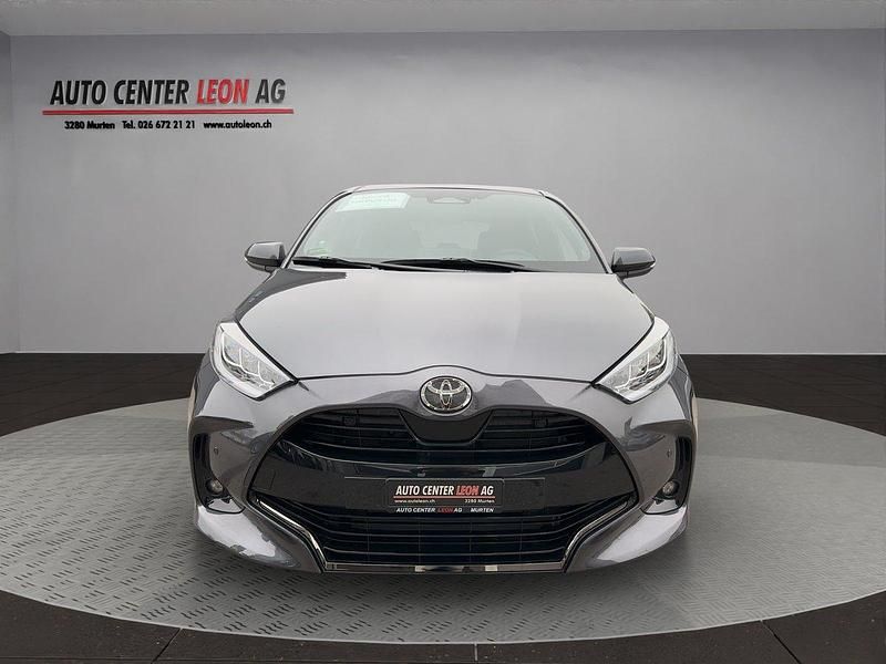 Gebraucht 2024 Toyota Yaris Hybrid Premium Kleinwagen | CHF 25’900 - Bild 1/4