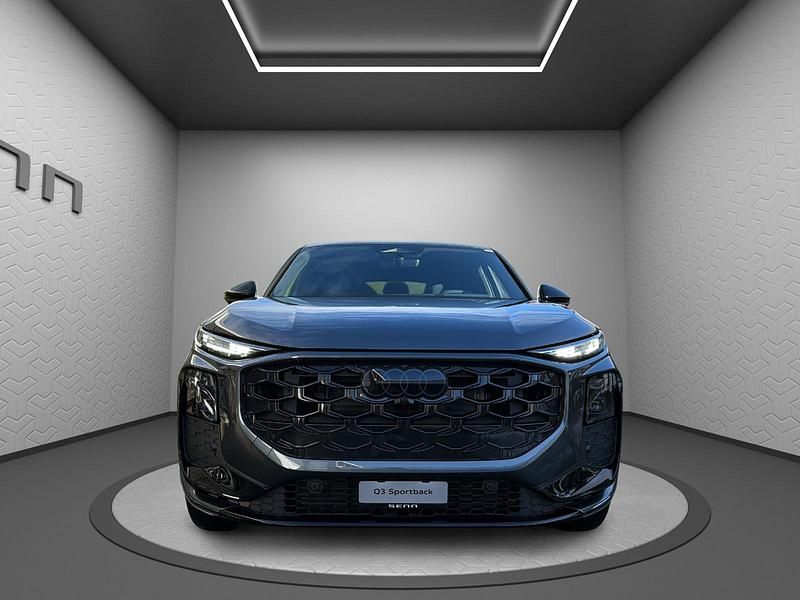 Neu Audi Q3 Sportback Ambiente 265 PS (194 kW) 2026 Grau SUV