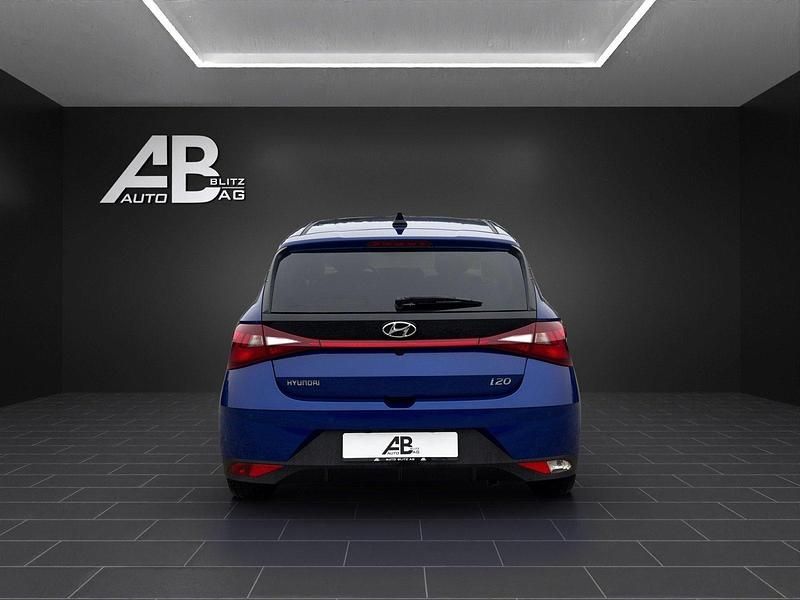 Gebraucht Hyundai i20 100 PS (73 kW) 2023 Kleinwagen